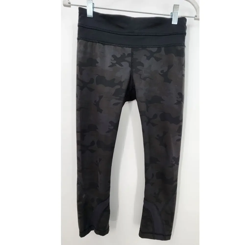 Lululemon Run Inspire Crop II Size 4 All Luxtreme Savasana Camo Black‎ Mesh